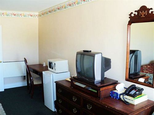 Richard Lake Motel Coniston エクステリア 写真